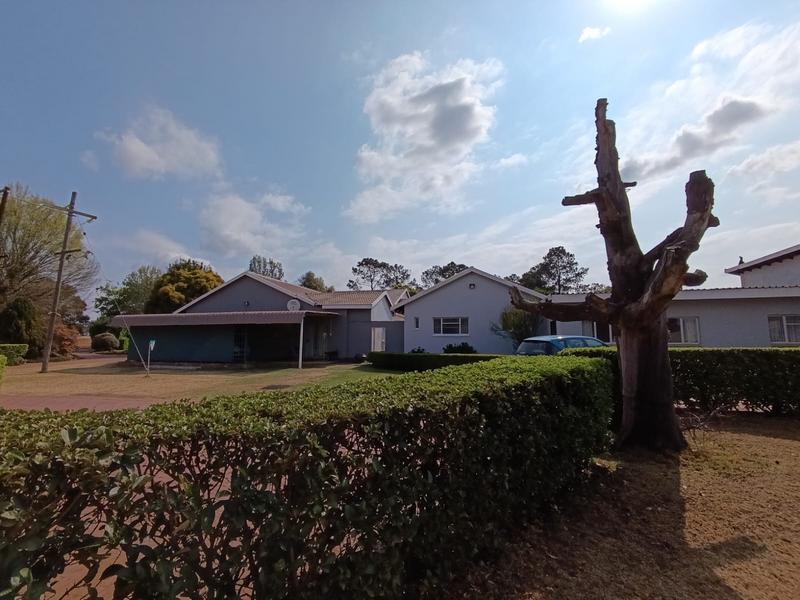4 Bedroom Property for Sale in Middelburg Eastern Cape